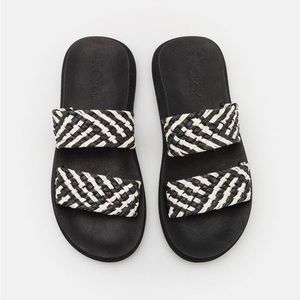 Roxy Colette Slide Sandals Ladies Sz 8